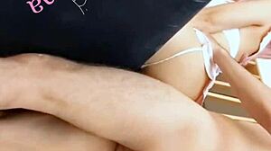 Hermosa chica cute penetrada hasta correrse hermosa vagina penetrada por una gran polla video completo