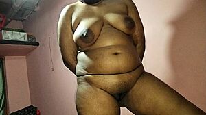 Brother-in-law fucks hungry sister-in-law on bed 😏