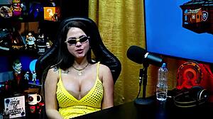 geisy dk shows tattoo and gets fucked doggy in barraco