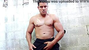 巴西壮熊Yuri Gaúcho肌肉自撸巨量爆射😈