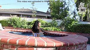 Draya Dare dares to show her big butt in bikini at the jacuzzi