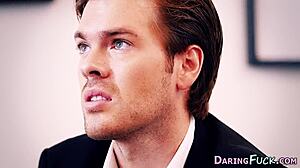 想看优雅美女丝袜高跟鞋华丽三人行交换精液吗？