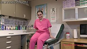 护士用脏话教你自慰到射精，在医院