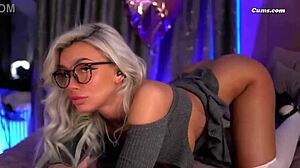 Sophiemeave Enjoying Her Huge Dildo