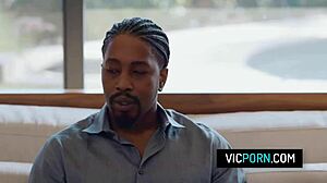 Whitney Wright火辣混血四人行？