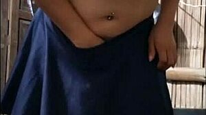 我的继母向我展示愉悦的那晚，性感支配BDSM自然乳房试镜