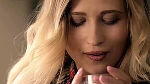 naked ukrainian blondie lisa dawn reveals her flawless figure to fans