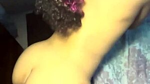 我赢了牌局，让他从后面操我弯腰的大屁股