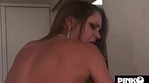 mike angelo scopa con la moglie e la sua amica in un video privato blonde threesome anal assfucking