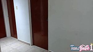 la tímida shobrina, uh, se coge a tío pervertido jugando escondidas, morra sexy con enorme culo grande listo para polla grande en anal, y'know