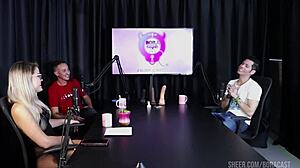 乔乔和布鲁娜·卡洛斯内衣高潮喷水超激烈