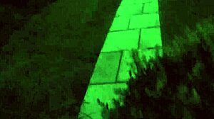 翘臀蓝眼睛美女第一次在淋浴中闪现，邻居偷窥湿漉漉的浴室动作