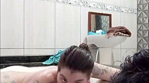 Intense Sex In Bathtub With Cumshot!