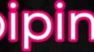 i'm flashing my boobs while walking in public