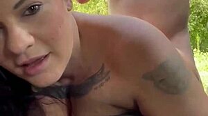 大奶胖鸡野外被猛干