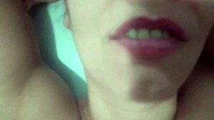 garoto novinho perde a virgindade com minha esposa, enchendo a buceta dela de porra na cowgirl