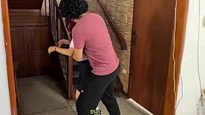 odio a mi padrastro pervertido, pero me folla en doggystyle