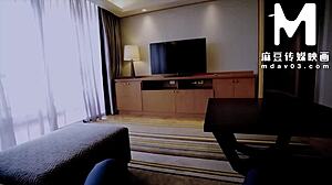 性感大奶女仆每天用脏话诱惑