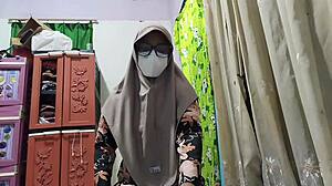 老师偷窥学生在撸管然后邀请操逼