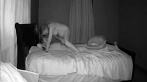 超自然与色情结合，熟女在按摩中骑乘巨屌