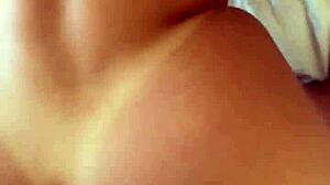 Blogueirinha asiática lina nakamura fucks without condom with padrasto john coffee while mom shops