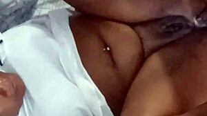 舔我骚货的毛逼，还舔屁股和大奶子按摩