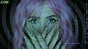 italian goddess hypnotizes you, emptying your mind 😴