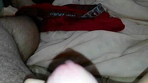 This handjob is the best ever! 😍 Leading to cumshot.