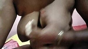 Desi印度嫂子小叔痛苦肛交