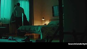 我看到伊丽莎泰勒在《十一月人》中做爱，太热辣色情了