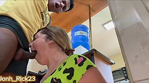 eu paguei empregada com meu piroca no cuzinho gostoso dela