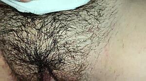 我爱操我湿紧的小穴小姨子，在自拍肥美第一次... 哎呀