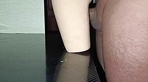 Sexo Anal con Sally y Me Corro Entre Sus Muslos