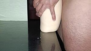 Sexo Anal con Sally y Me Corro Entre Sus Muslos