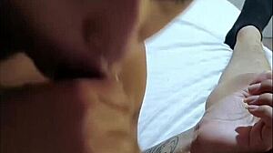 Cliente graba como puta mexicana le hace un oral con sexy latina sucking and handjob in homemade video