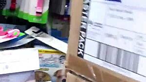 Milf with phat ass, oh how it jiggles!