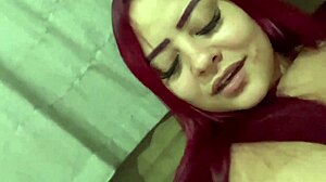 Ruiva shows big natural tits on video call for fans