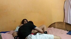 Mi hermanastra colegiala me pide que se la mame y masturbe en diferentes posiciones - porno en espanol-