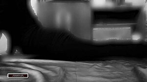 provocando a mi papi con yoga pa que meta su verga en mi culo y hacerme correr...