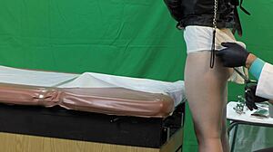 Scarlett johnson, how deep can you take this cock in your throat?