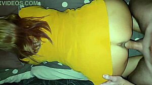 后妈在新年献上阴户和脚部手指