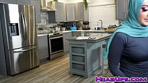 Peter Green's raging shaft really tests Violet Gems' pussy 😈