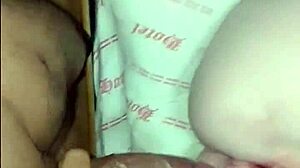 eu adoro o pau preto machucando muito minha bucetinha rosa apertada