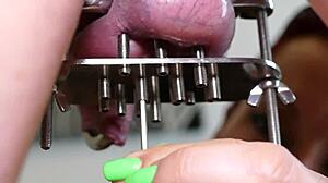 女霸摩根娜脚拳狂插奴隶屁眼调教