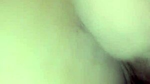 越南性爱展开：三人组包括妈妈在越南场景中