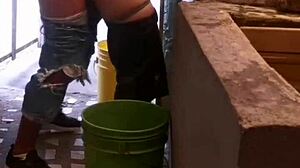 El Primo Me Folla El Culo Hasta Que Deja Su Leche Dentro Cuando Estoy Lavando Mi Ropa