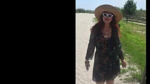 Colombian Beach Bunny Reveals All Holes