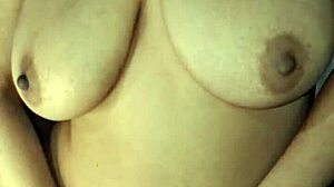 ohhh sooo hot big boobs bhabhi with juicy wet pussy