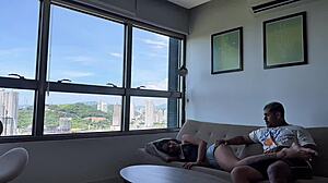 Você dormiu sem lençol então meti gostoso na sua buceta inchada?