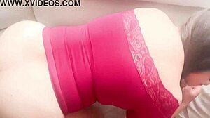 madrastra latina recien casada juega a la empleada domestica con su hijastro usa desi bhabhi wife